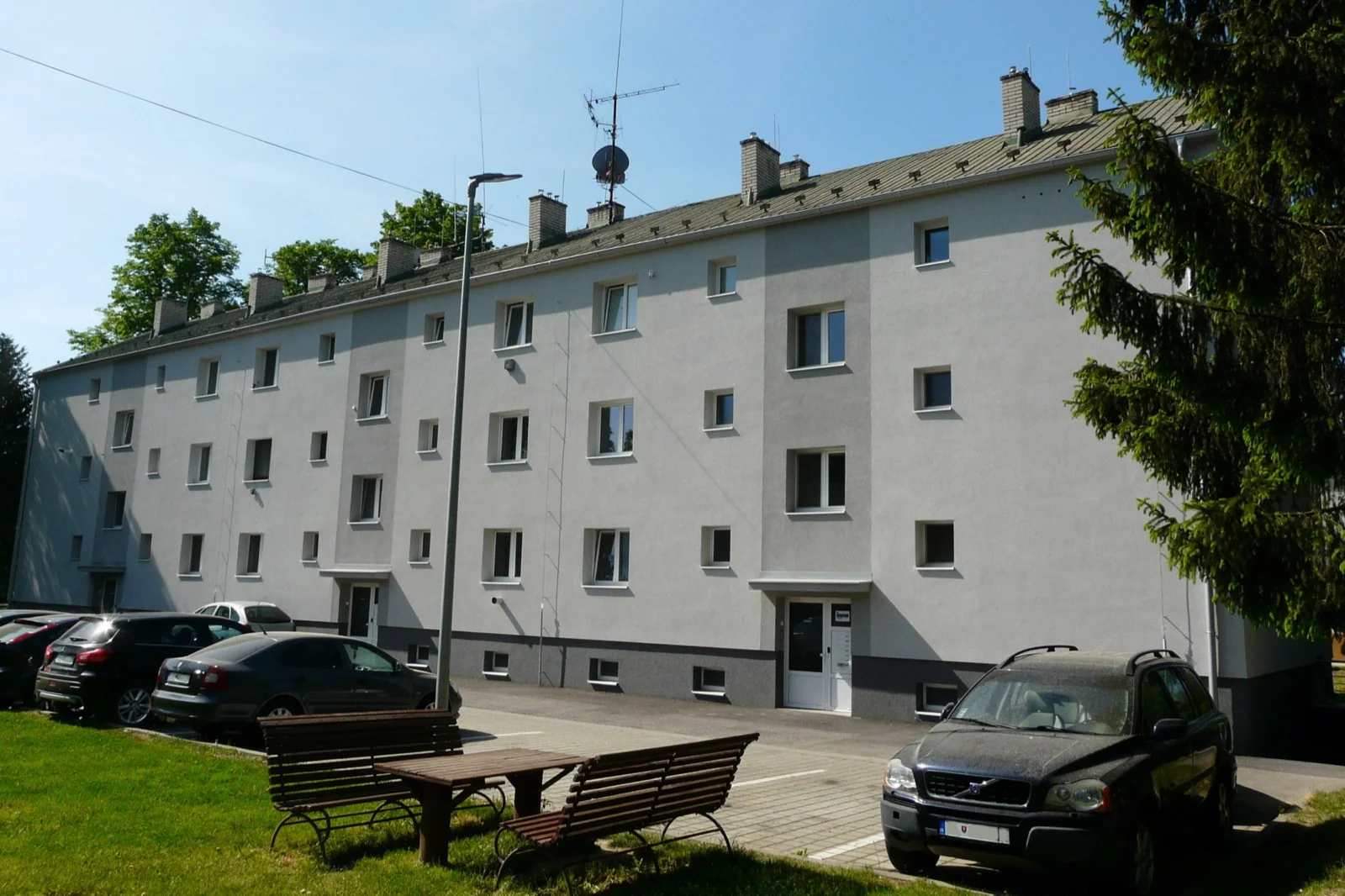 Bratislavská 438 Dubnica nad Váhom, bytový dom po obnove