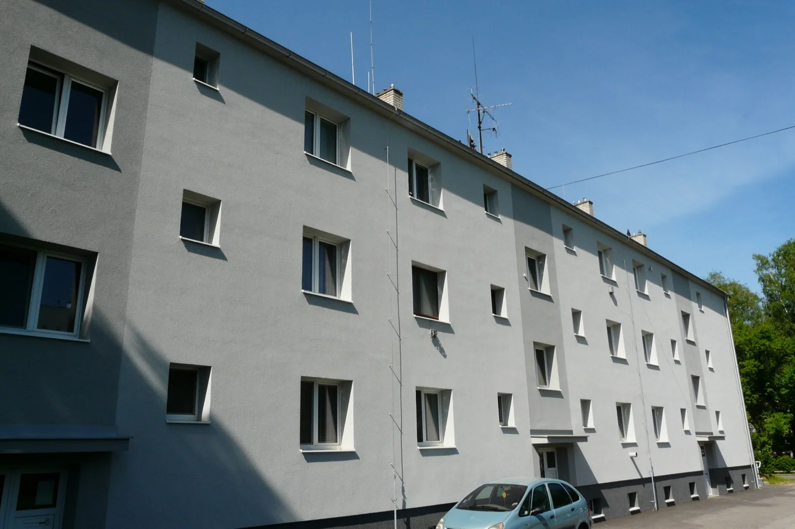 Bratislavská 438 Dubnica nad Váhom, detail fasády