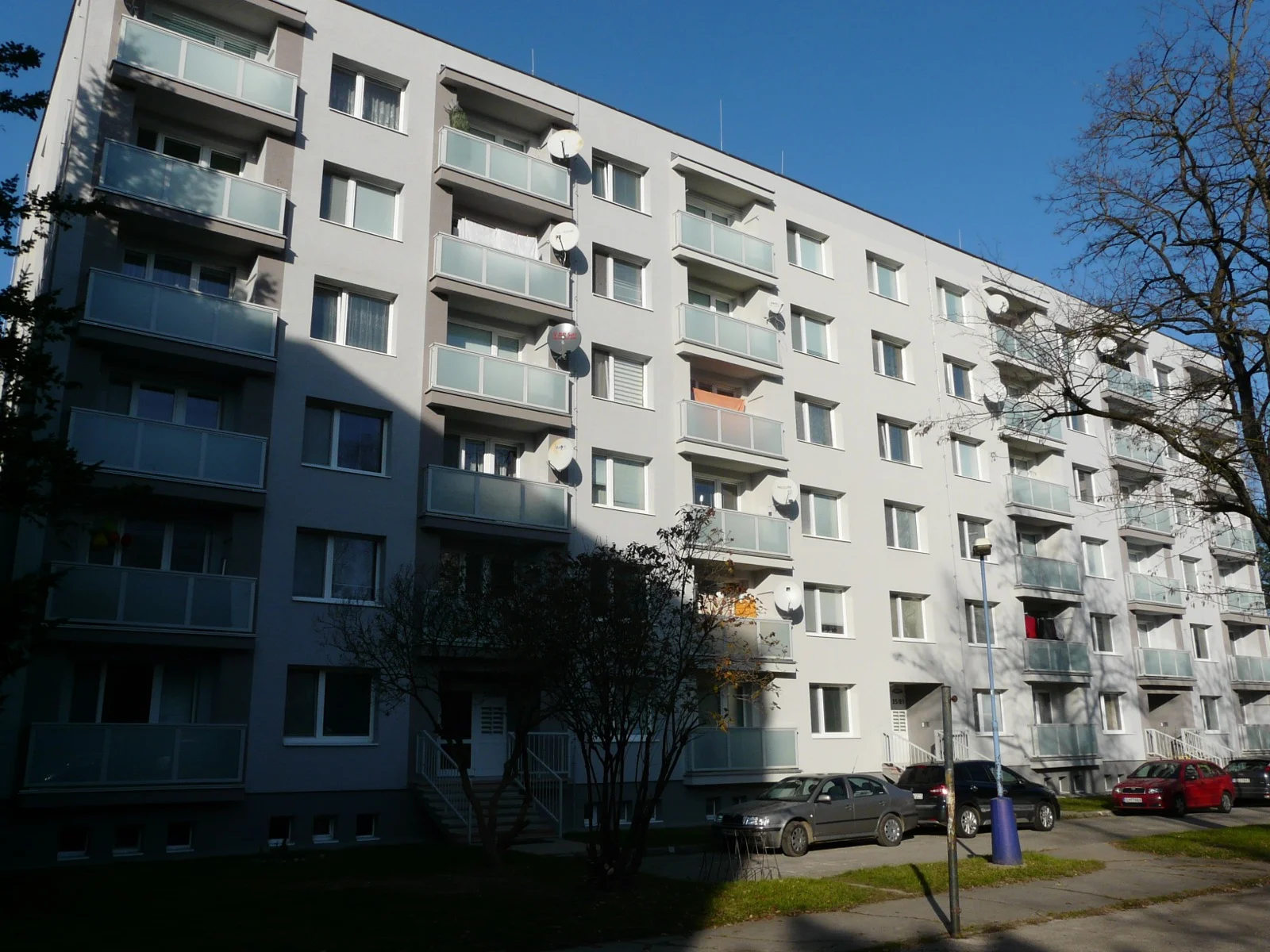 Centrum I 35 Dubnica nad Váhom, bočný pohľad