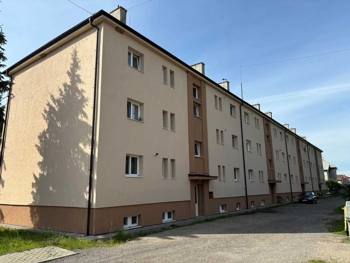 Kpt. Nálepku 237 Ilava, fasáda po obnove