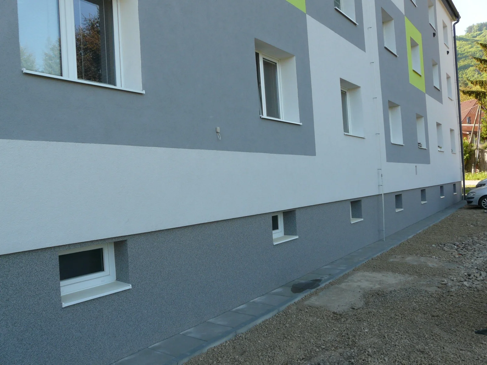J. Kráľa 464 Ladce, bočný pohľad