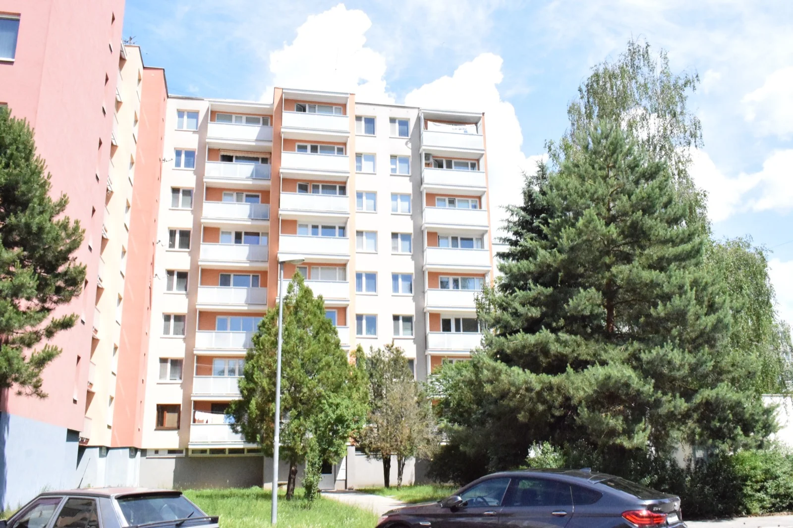 Žilinská 643 Trenčín, bytový dom po obnove
