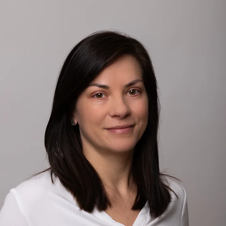 Portrét Simona Plaštiaková v sídle Stabar